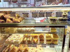 -白玉兰食品甜凤店(合生汇店)
