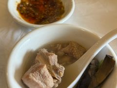 -鲁朗纳麦石锅鸡庄园