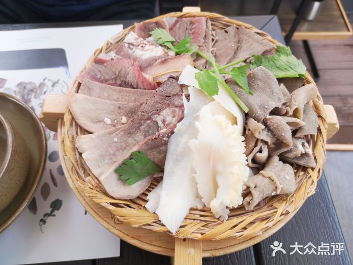 尽膳口福跷脚牛肉火锅(曲江金地店)牛杂五宝图片