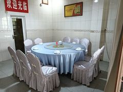 -鲤鱼塘农家山庄