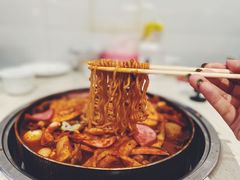 -三清洞摩西韩式年糕火锅(威高广场店)