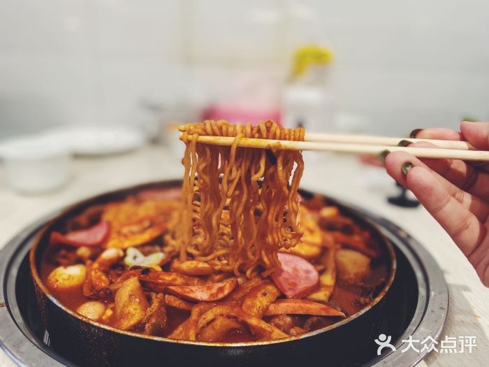 三清洞摩西韩式年糕火锅(威高广场店)图片