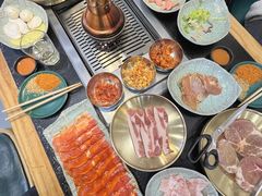 -臻牛烤肉