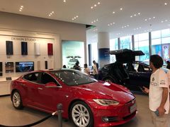-TESLA 特斯拉(广州天环广场体验店)