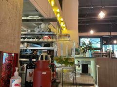 -Retro Deli