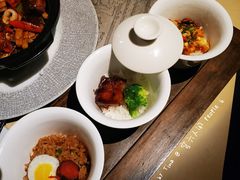 -穹六人间 people 6(岳阳路店)