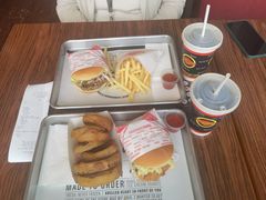 -FATBURGER 特富客汉堡(外交公寓店)