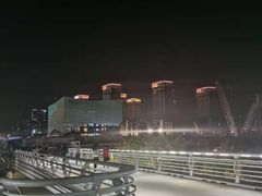 -南京眼步行桥