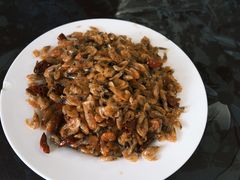 -巍山𤆵肉饵丝