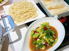 -黄记煌三汁焖锅(新佳丽江汉路店)