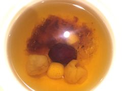 琥珀桃膠燉湘蓮-镛记酒家