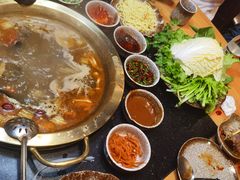 -顶顶汤火牛排火锅·经典铜锅涮肉