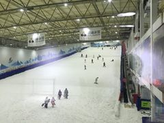 -乔波室内滑雪场