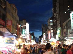 -六合夜市