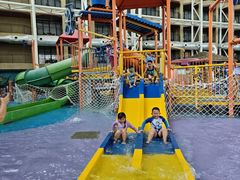 -四季贵州·山地温泉水世界