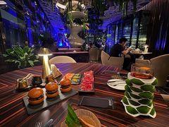 -OZONE 顶楼酒吧(香港丽思卡尔顿酒店)