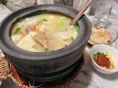 迪庆黑陶土锅子-中8楼风尚云南菜(颐堤港店)