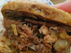 烧饼夹烧牛羊肉-老爆肚满五香烧牛羊肉