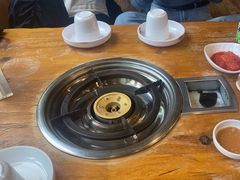 -喇喇排骨火锅·传统韩式脊骨汤(望京西园总店)