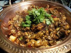 -沪小二炭火蛙锅(淮海中路美食不夜城店)