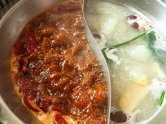 鸳鸯锅-故里和山·成都火锅(欢乐港湾店)