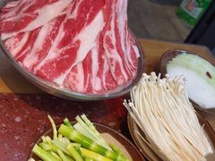 -赵美丽·重庆社区火锅·直营店(火车东站·中豪国际店)