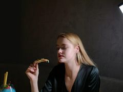 -阿妮叶李(光谷世界城店)