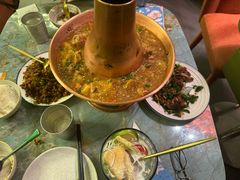 土司铜锅油焖鸡-浩海火燒雲傣家菜(静安芮欧店)