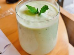 牛油果飞奶昔-火山屋台(新街口店)