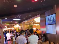 等位区-山焱·炭火自助烤肉(周浦万达店)
