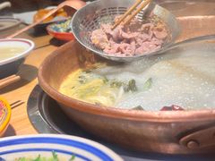 -洱火云南酸菜牛肉火锅(石景山当代商城店)
