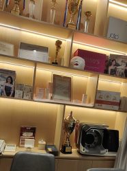 -香港倾城国际·美容美体中心