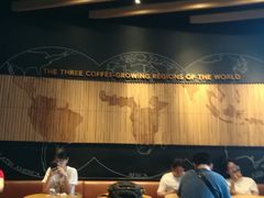 大堂-星巴克臻选(莘庄仲盛店)