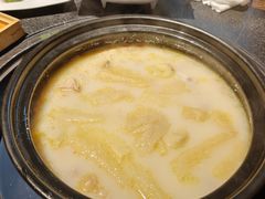 -大匠工房古船木艺术餐厅·猪肚鸡专门店(长白仙岛店)