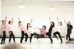 -柏姿舞蹈工作室