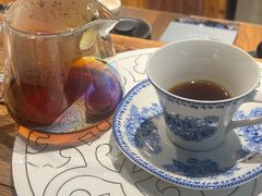 -LEO CAFE