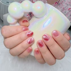 -七彩虹美甲美睫 半永久