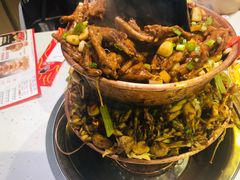 香辣凤爪调戏蛙-老佛爷·铜炉炭火蛙锅(海州吾悦店)