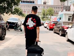 -洞庭洲·防空洞火锅·铜锅涮肉·烧烤(新百广场店)