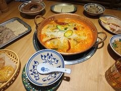 -洱火云南酸菜牛肉火锅(石景山当代商城店)