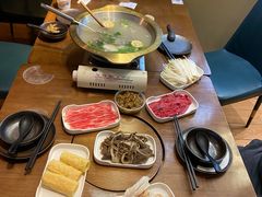 -天成·潮州牛肉脆肉鱼生蚝自助火锅