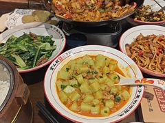 -富正毅三下锅(体育馆店)