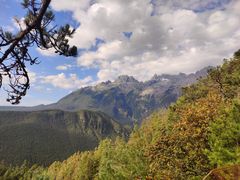 -玉龙雪山游客服务中心