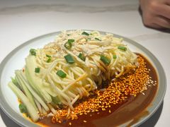 鸡丝凉面-麻六记(新天地店)