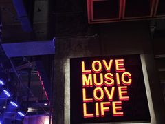-FOUR PLAY BAR