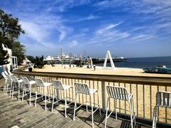 -北戴河碧螺塔海上酒吧公园