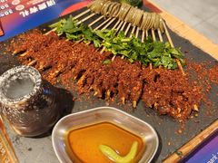 麻辣安格斯牛肉-何师烧烤·小龙虾·江湖川菜·精酿啤酒(成温店)