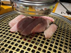 猪颈肉-唯成•韩国炭火烤肉 유성고기