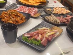 -啊美丽炭火烤肉(滑翔一店)