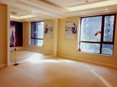 -思迈威健身(积玉桥万达店)